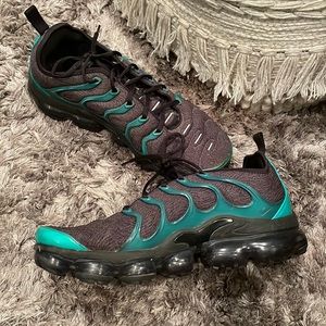 NIKE AIR VAPORMAX PLUS MEN GYMSHOE